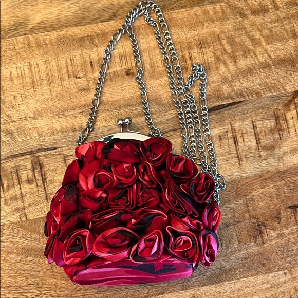 White House Black Market Red Rose Clutch/Crossbody Bag - Picture 3 of 8